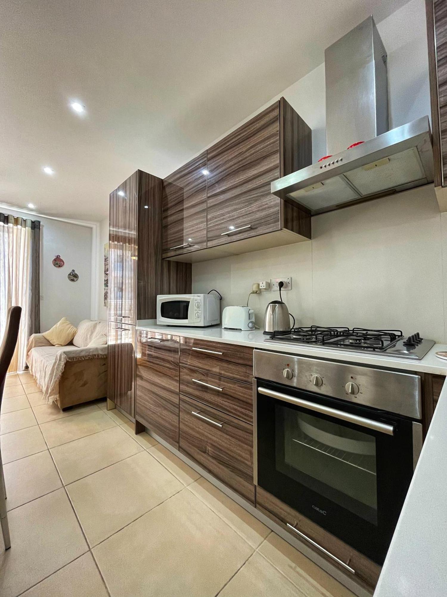 Charming Two Bedroom Apartment Pietà Extérieur photo